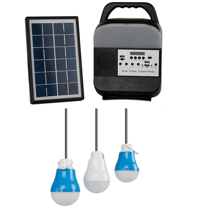 Het Systeem zonnelader van de zonnemachtsverlichting met het Radio draagbare zonnestelsel van het zonnepanelenpaneel
