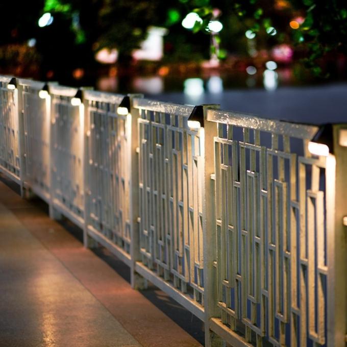 De zonne Aangedreven van de de Lampstap van Omheiningswall lights garden Openlucht2led Zonneomheining Light van de Wegdecking