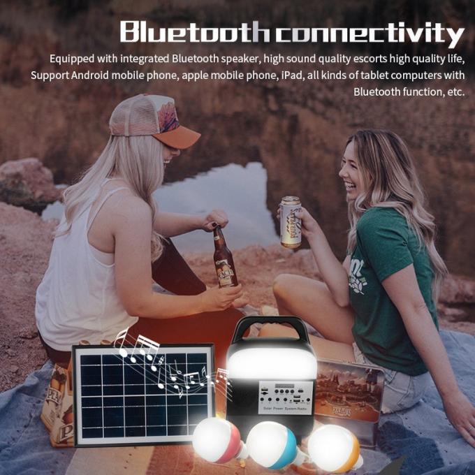De kleine Zonne Openluchtnoodsituatie van het Verlichtingssysteem met de Radiobluetooth-Lamp van de Sprekers Mobiele Macht